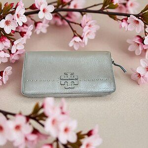 Tory Burch Mcgraw Continental Full Zip Around Genuine Leather Travel Wallet Gray